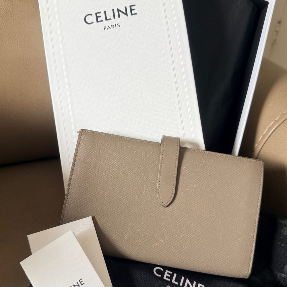 Celine Large Strap Wallet in Grained Calfskin Pebble Taupe/Gray